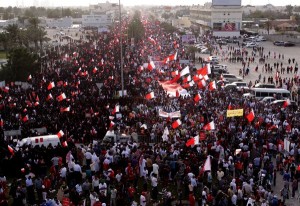 Tens of thousands of Bahraini protesters occupy four-lane highway. Photo: LA Times