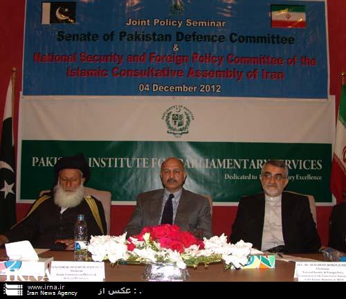 Alaeddin Boroujerdi with Pakistani politicians Maulana Sheerani and Mushahid Hussain