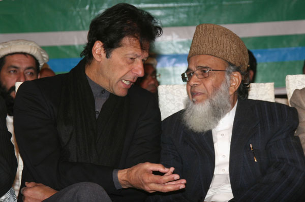 Imran-Khan-and-Syed-Munawar-Hassan