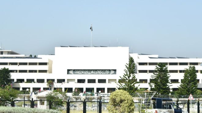 160604165959_parliament_pakistan_islamabad_640x360_bbc_nocredit